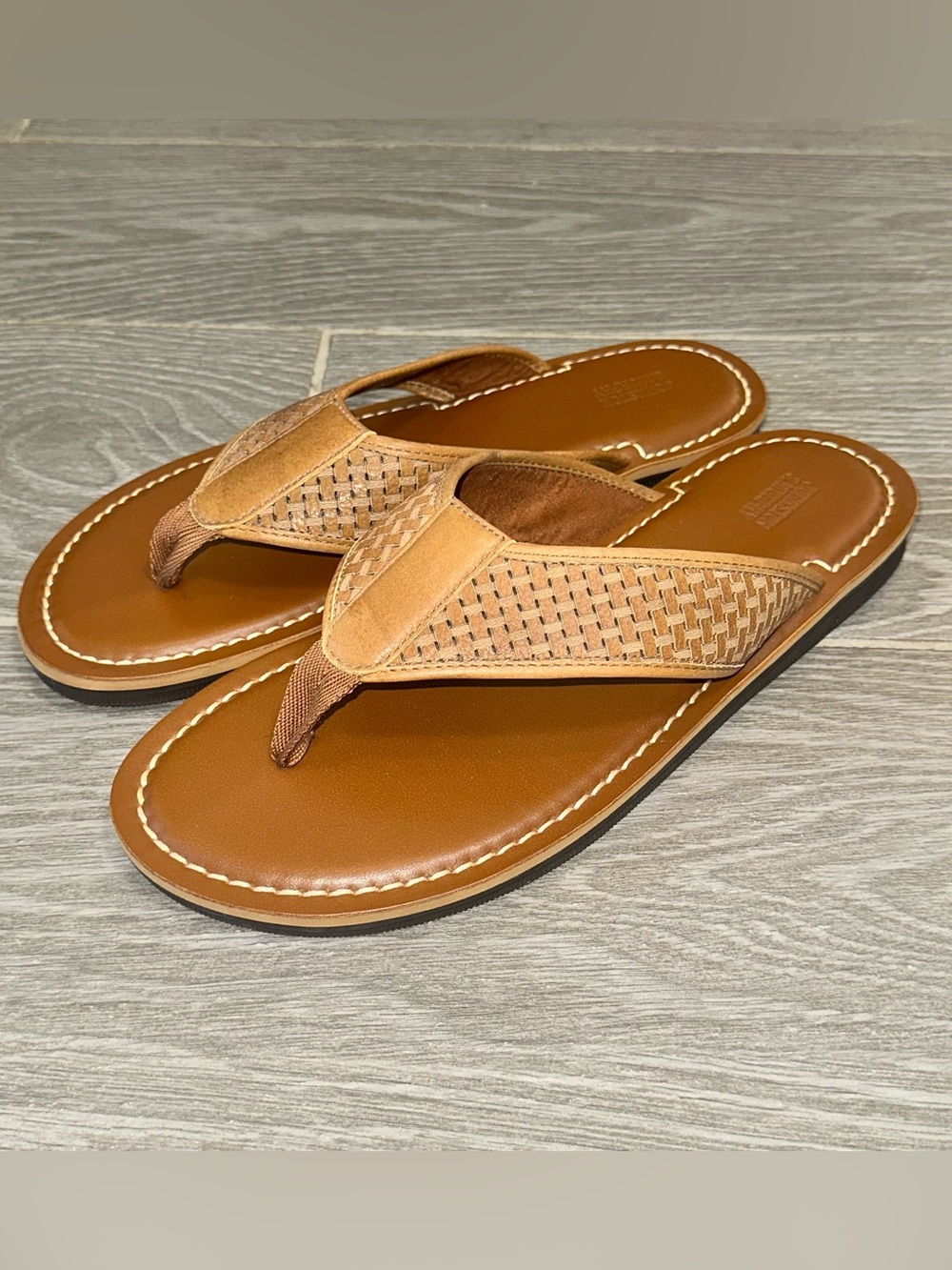 Johnston & Murphy Men's 12M Norris Laser-Weave Thong Tan Leather Sandals Summer